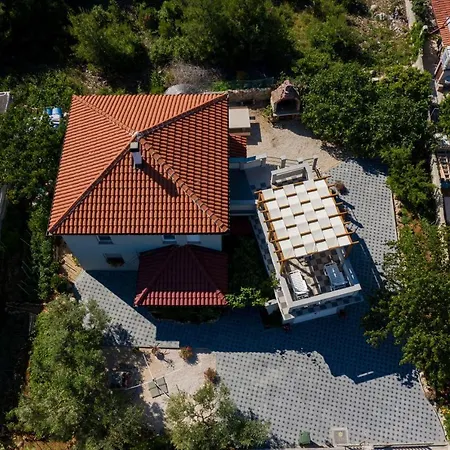 Radicevic Apartman Vir